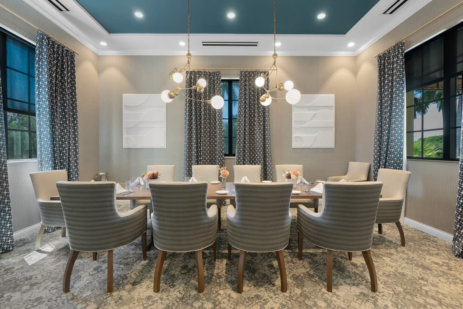 Renovated clubhouse and restaurant at Deering Bay Yacht & Country Club, photograph 3
