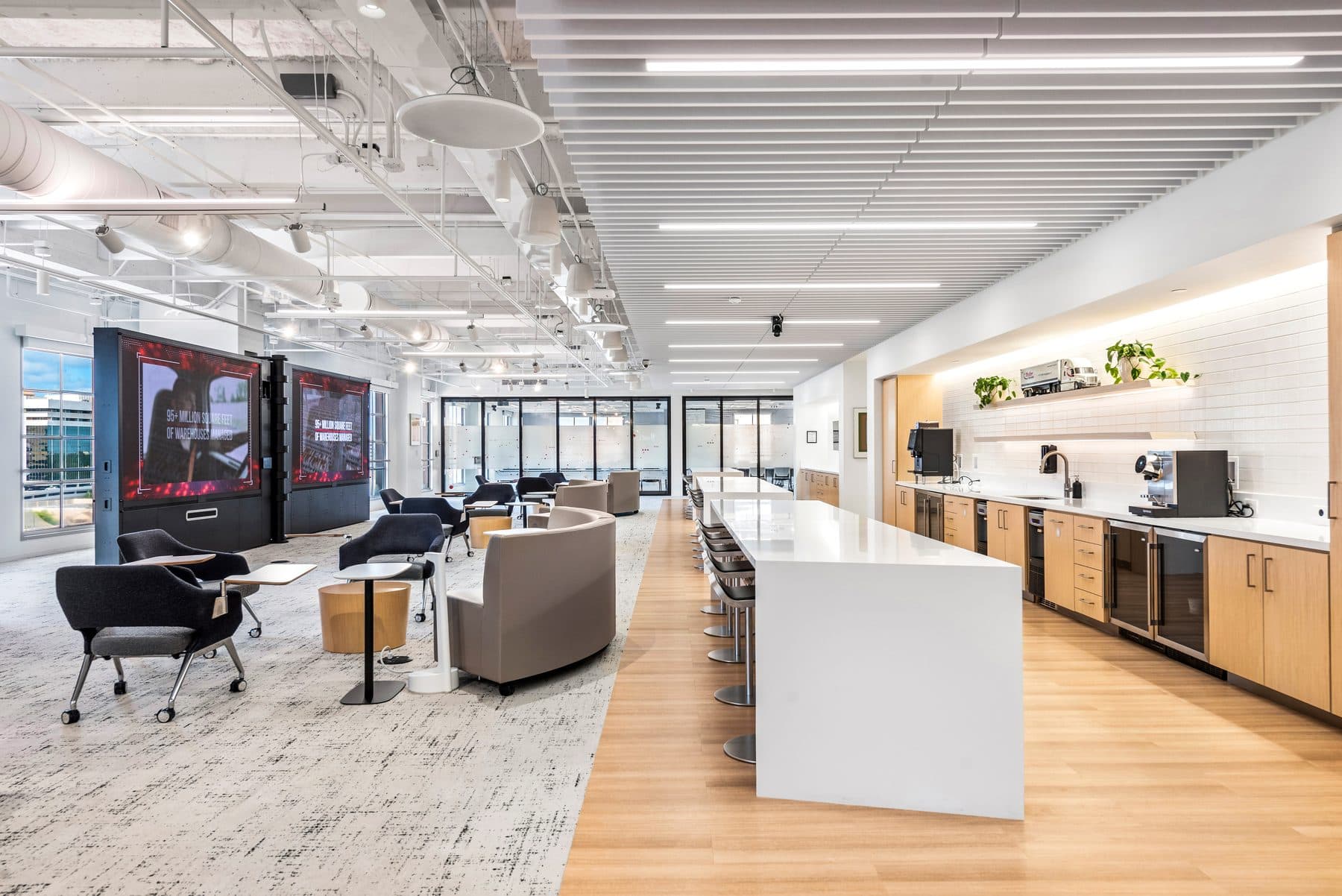 Ryder System headquarters interior, photograph 16