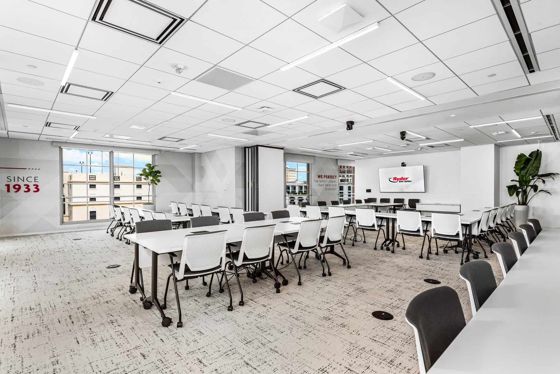 Ryder System headquarters interior, photograph 6